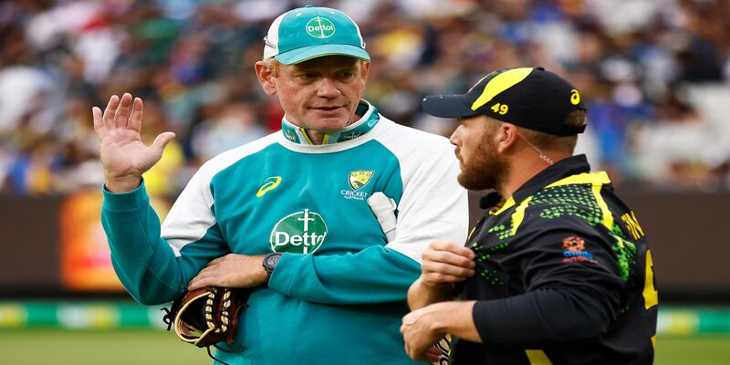 Australian head coach Andrew McDonald returns positive for COVID-19 ahead of team's departure for Sri Lankan tour
